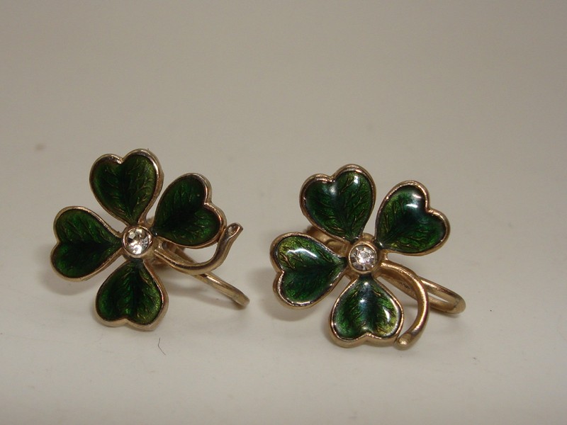 Vintage cloisonne enamel four leaf clover screw back earrings (1950s-60s)