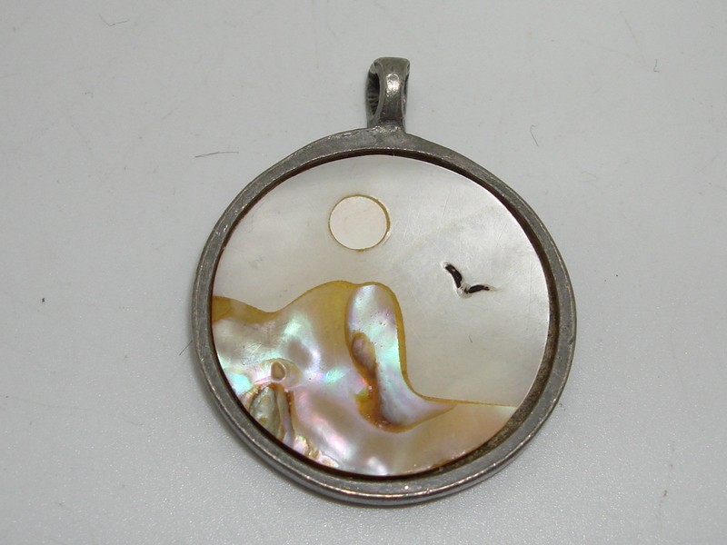 Vintage Mexico silver pendant with abalone and mother of pearl ocean scene