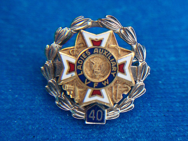 Vintage sterling silver VFW Ladies Auxiliary 40 Year Service Pin