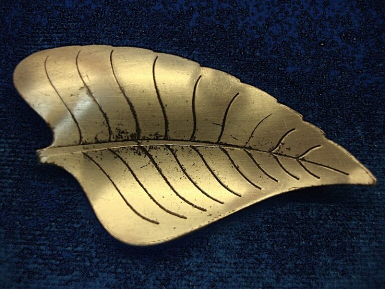 Vintage Beau Sterling Silver Leaf Brooch Pin