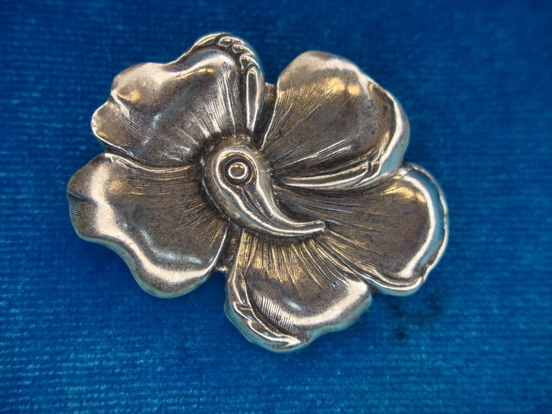 Vintage Jewelart sterling silver flower pin