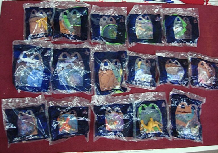 Rare Walt Disney World 50th Anniversary Happy Meal Pin Set - Unopened
