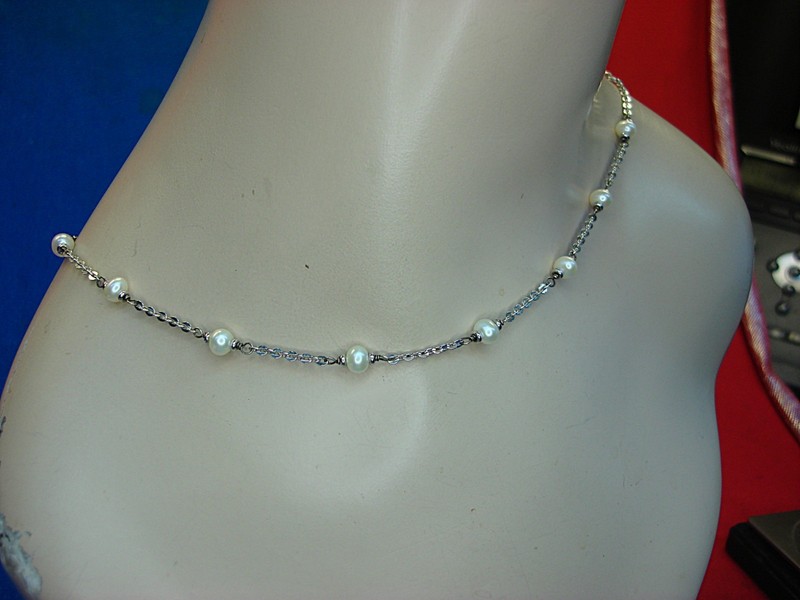 Vintage sterling silver necklace with cultured pearls
