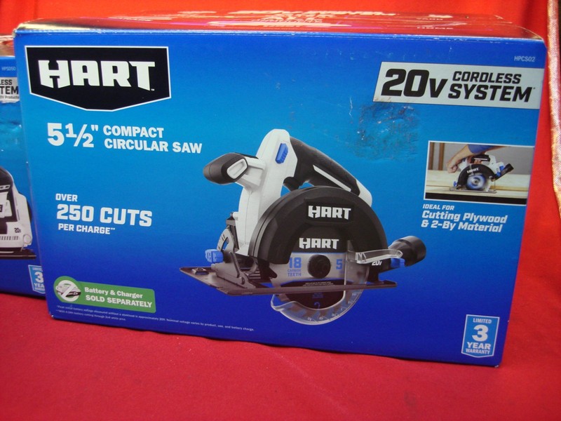 New, factory sealed Hart HPCS02 5 1/2 inch compact circular saw