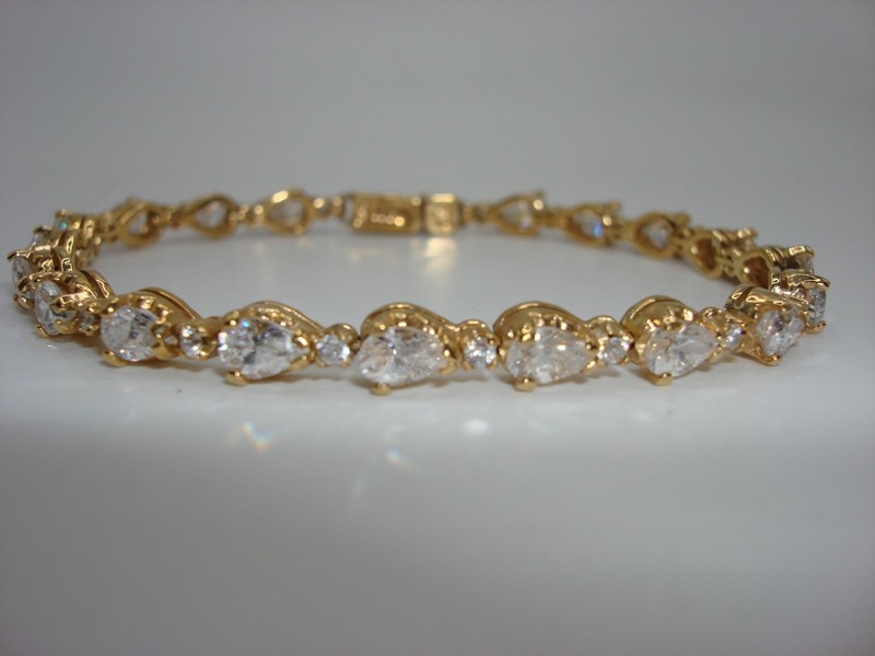Sparkling gold vermeil sterling bracelet with cubic zirconia stones
