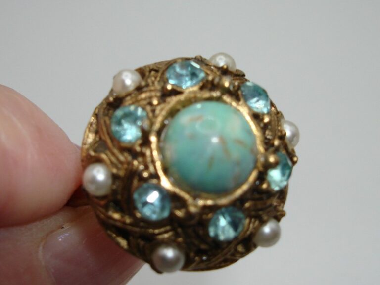 Vintage Czech faux pearl and turquoise ring, adjustable size