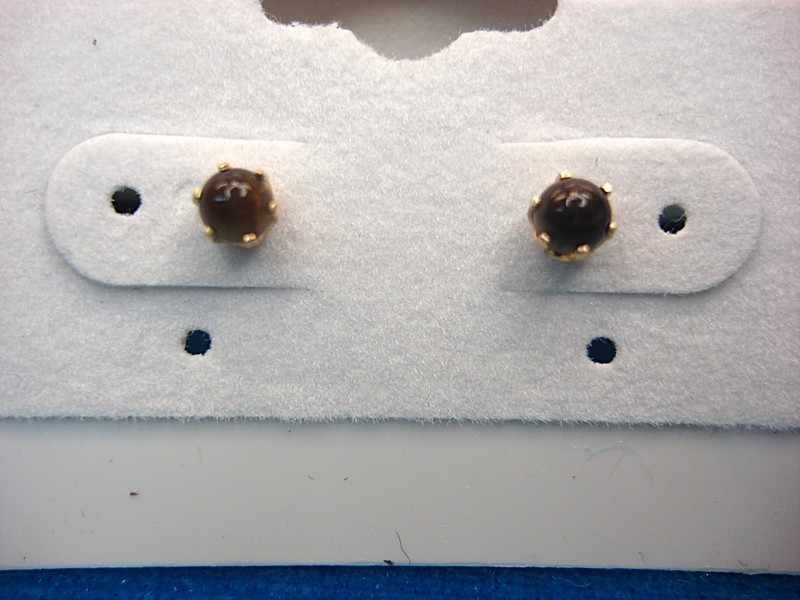 14K yellow gold tiger's eye stud earrings