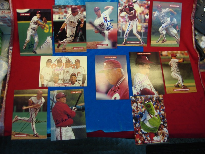 Set of 12 vintage 1990 Philadelphia Phillies autograph cards, featuring autographs from Kruk and other players.