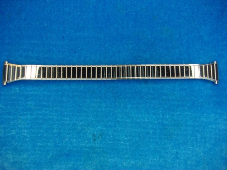 Vintage Speidel Silver Stretch Watch Band, unused, 8mm wide
