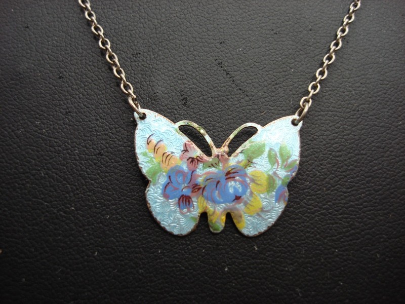 Vintage 1960s cloisonne enamel butterfly pendant necklace