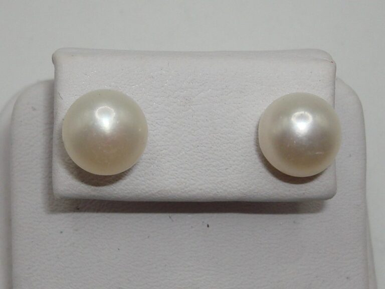Vintage sterling silver 9mm cultured freshwater pearl stud earrings