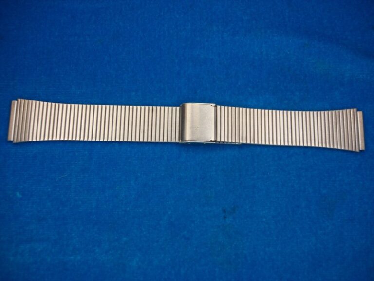 Vintage stainless steel watch band, NOS, 18mm lugs