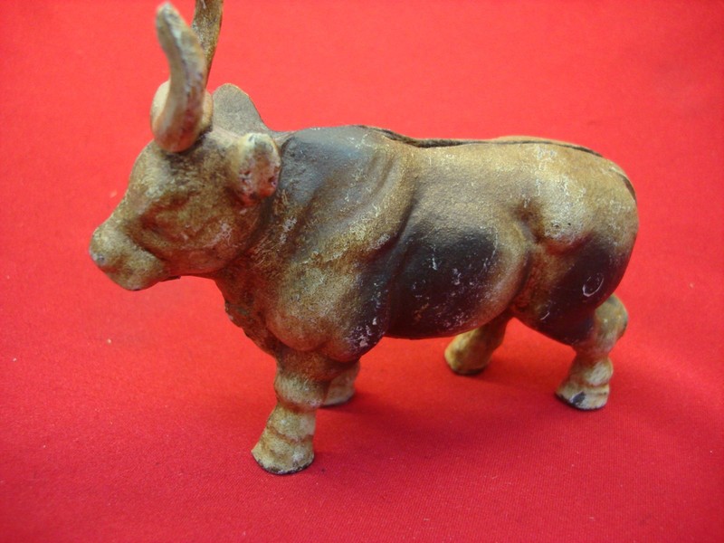 Vintage Standing Bull Cast Iron Coin Bank