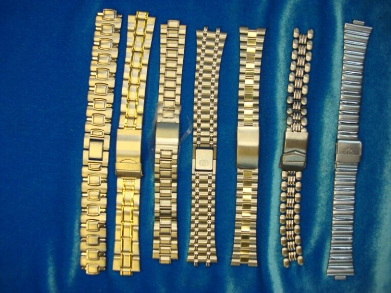 Set of seven stainless steel watch bracelets, various sizes and styles