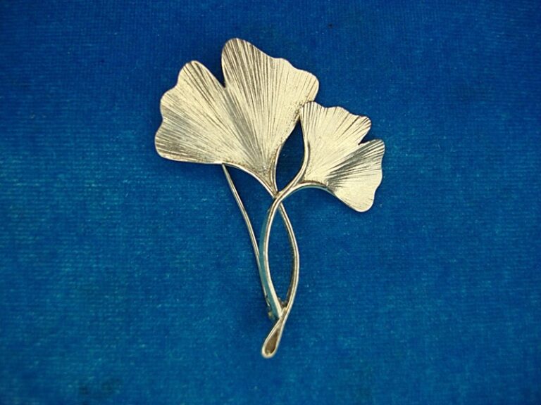 Handmade sterling silver ginkgo leaf pin brooch