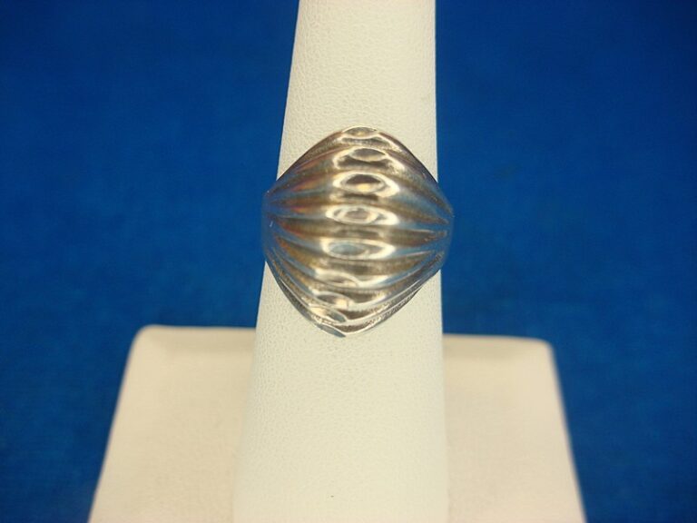Sterling silver dome ring, size 6.5, pre-owned