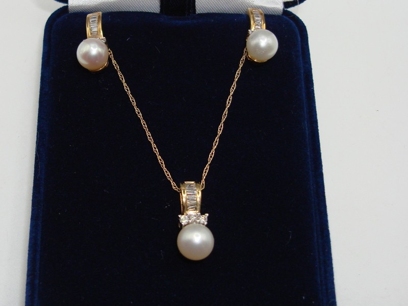 10K Gold Pearl & Diamond Pendant Necklace and Earrings Set