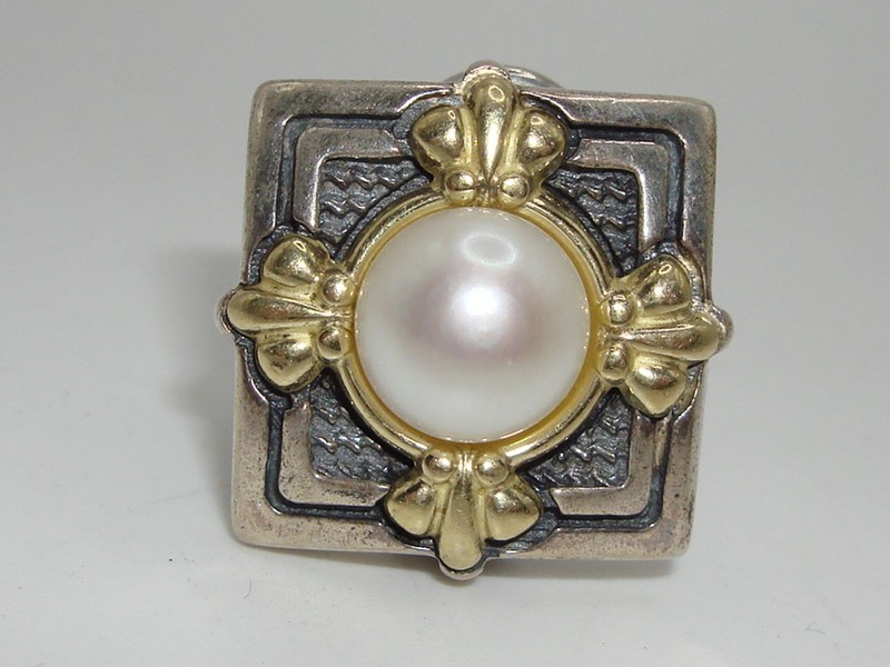 Vintage Ann King sterling silver and 18k gold pearl Omega earring