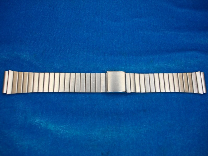 Vintage NOS stainless steel watch band, 18mm lug width, adjustable