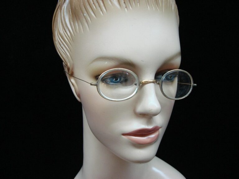 Vintage gold-filled eyeglasses with beveled edge by J.G. Rennard