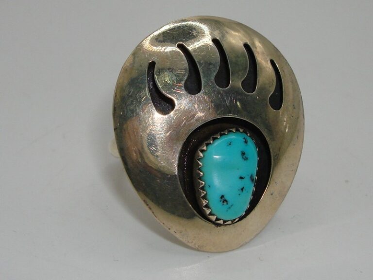 Vintage Navajo sterling silver ring with turquoise stone, signed 'H', size 7