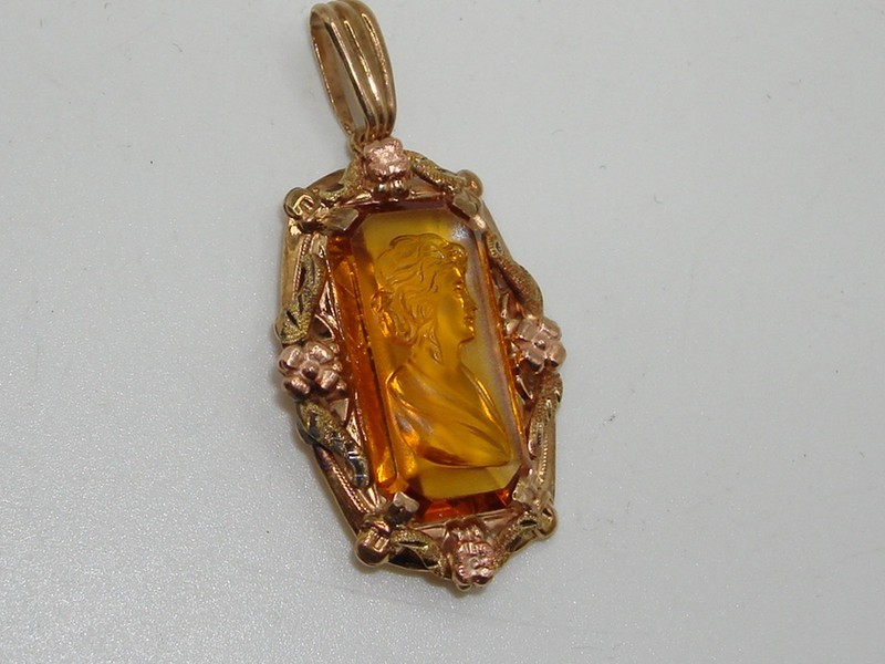 Vintage 10K rose and yellow gold cameo pendant with glass portrait