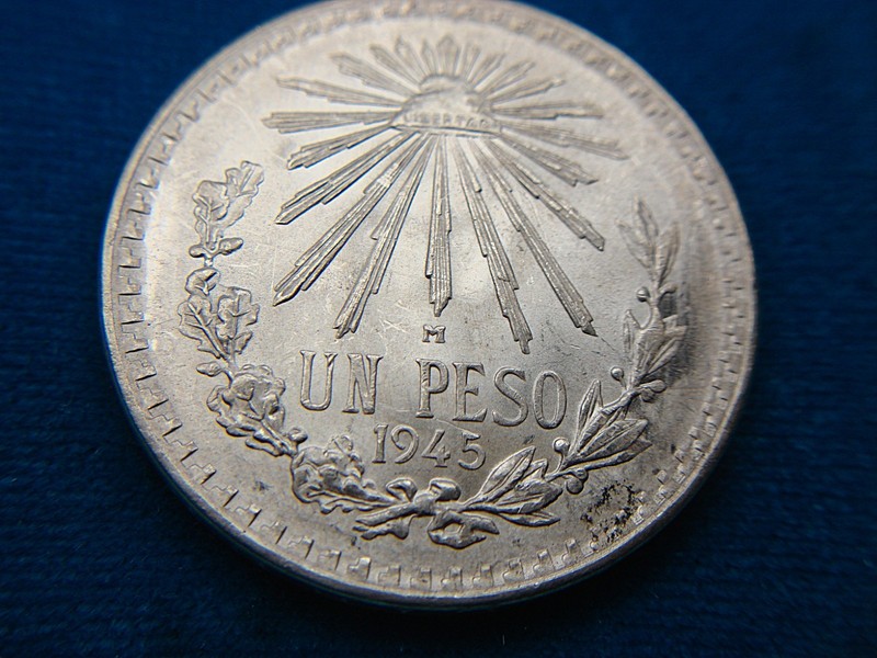 1945 M Mexico Un Peso .720 Silver Coin - Satin Finish
