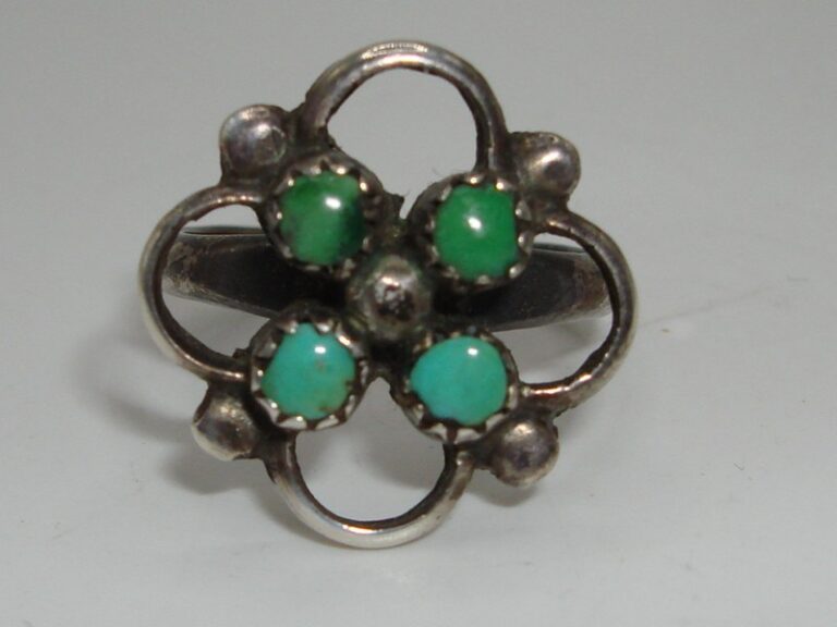 Vintage Navajo sterling silver snake eyes turquoise ring, size 5.5
