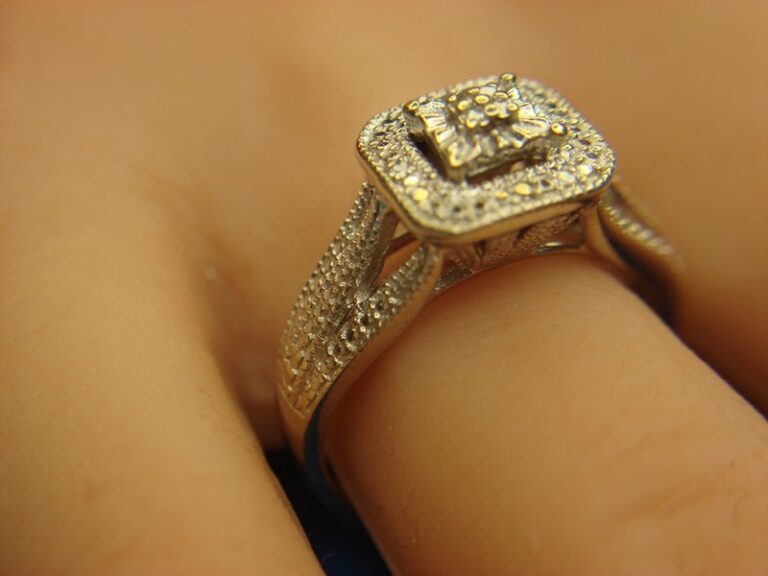 Sterling silver ring with accent diamonds, size 7