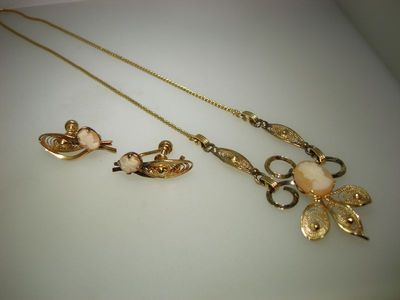 Vintage Catamore gold-filled cameo necklace and earring set from the 1950s-60s