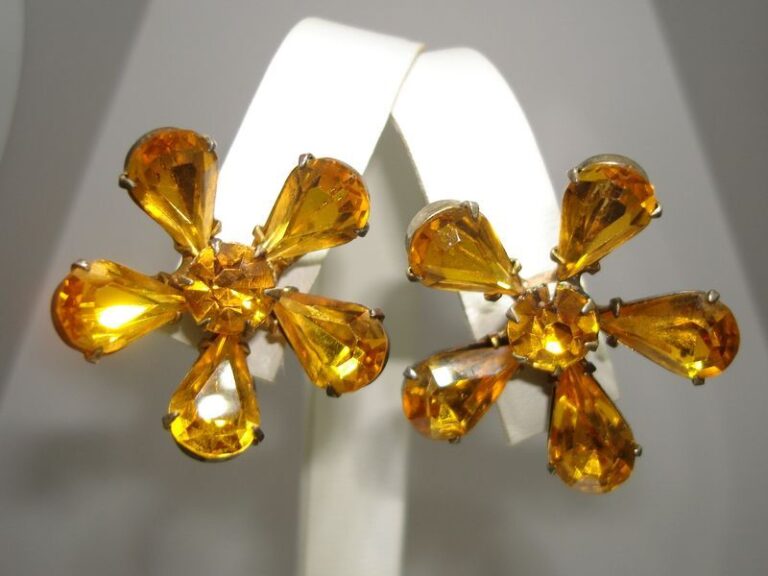 Vintage 1940s sterling silver gold wash rhinestone clip-on earrings