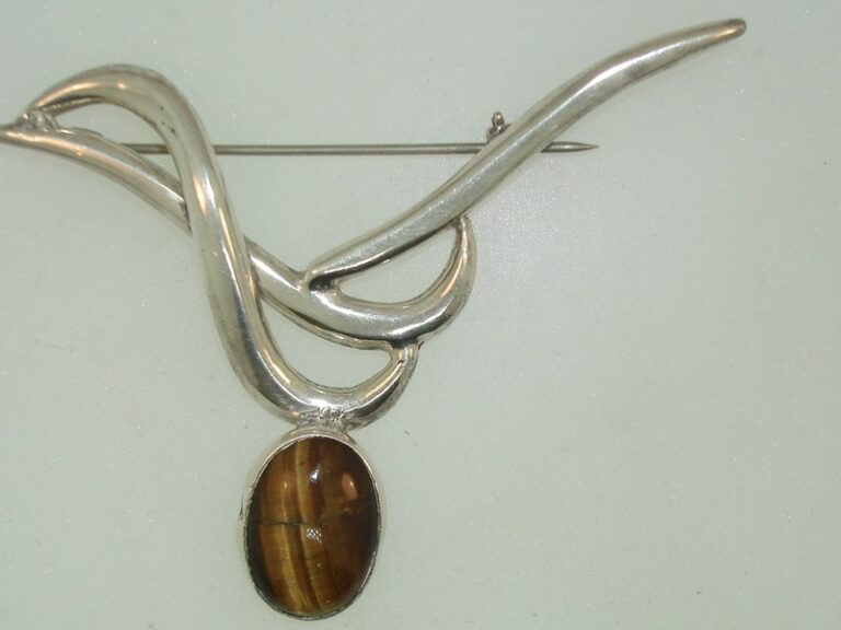 Vintage Taxco sterling silver tiger eye pin/brooch