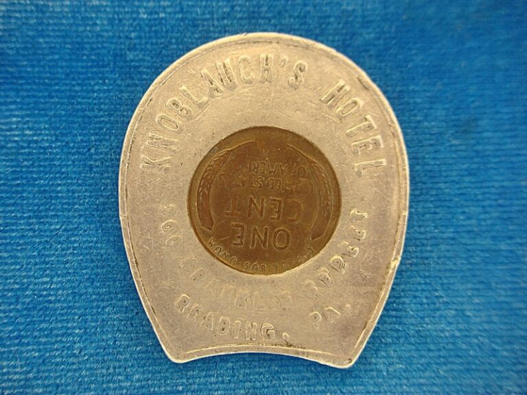 Vintage Knoblauch's Hotel Token, Reading PA, Encased Lincoln Cent (1948)