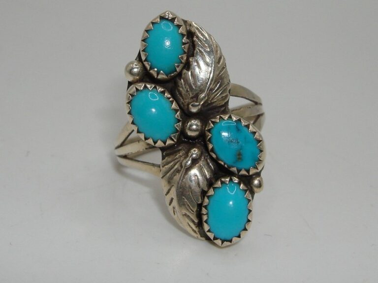 Vintage Navajo sterling silver and turquoise ring, size 7 1/2