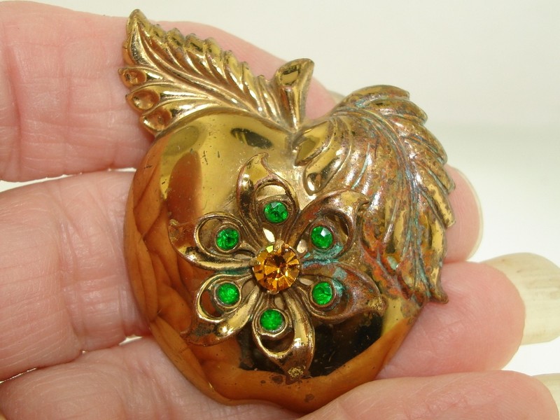 Vintage 1950s Coro gold tone rhinestone apple brooch pin