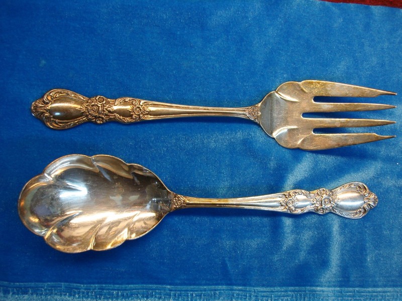 Rogers 1847 Heritage Large Silverplate Serving Spoon & Fork Set