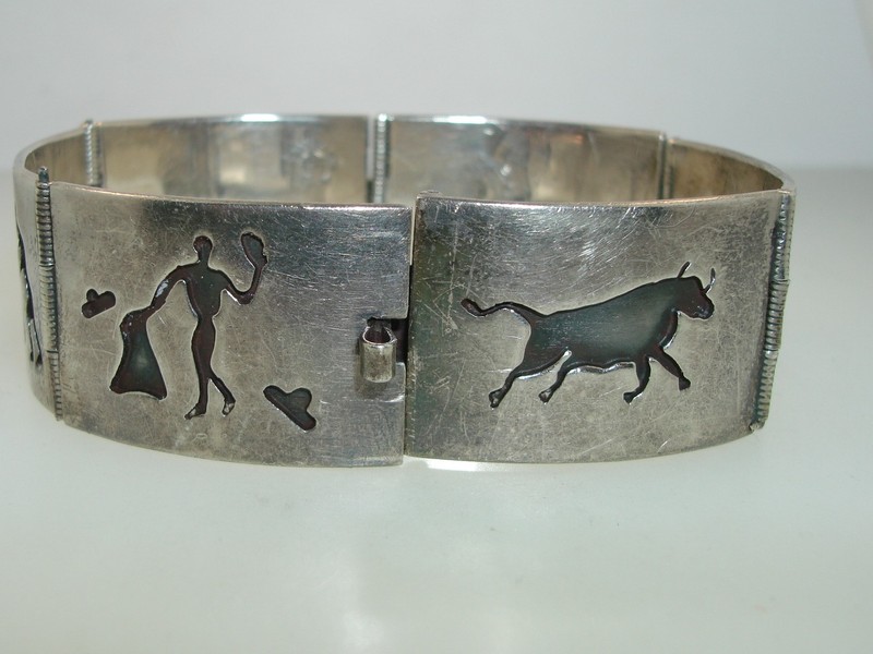 Vintage Mexican sterling silver bullfighting bracelet signed A.T.H. & SM