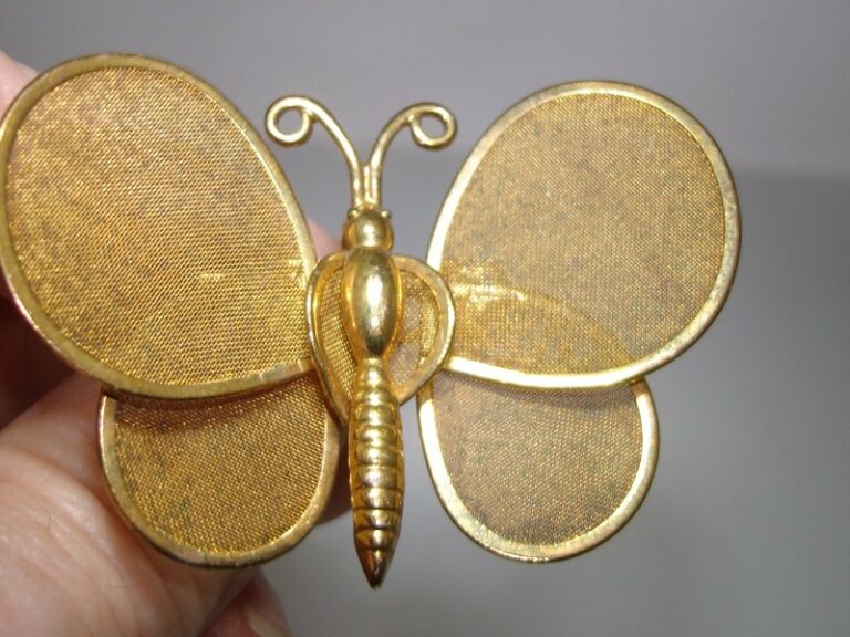 Vintage Trembler butterfly pin, 1950s-60s gold-tone mesh brooch