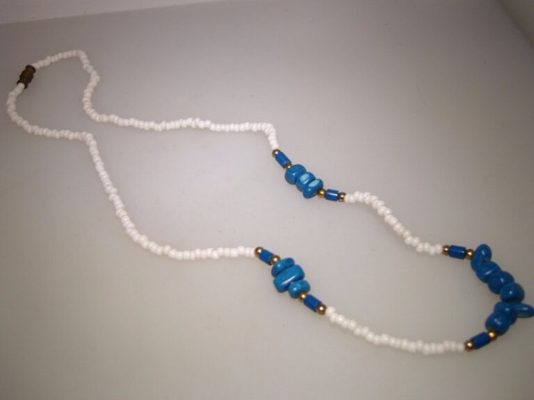 Vintage Native American white heshi and turquoise choker necklace