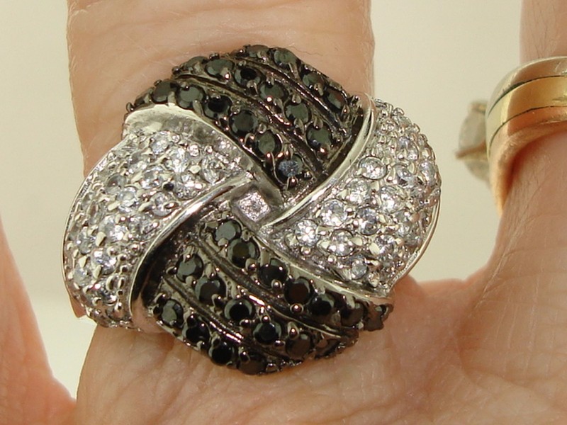 Sterling silver braided ring with clear and black cubic zirconia stones, size 7