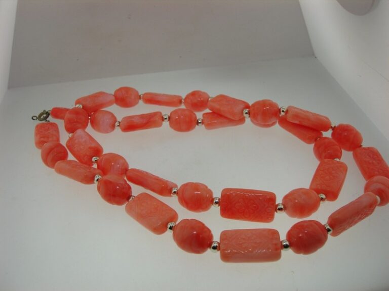 Vintage peachy-orange lucite floral necklace