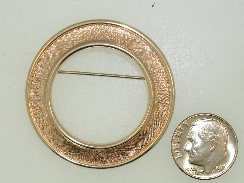 Vintage 1950s Crown Trifari Brushed Gold Circle Pin