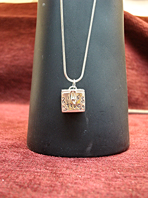 Sterling silver 'I Love You' hinged box pendant necklace with 20 inch chain.