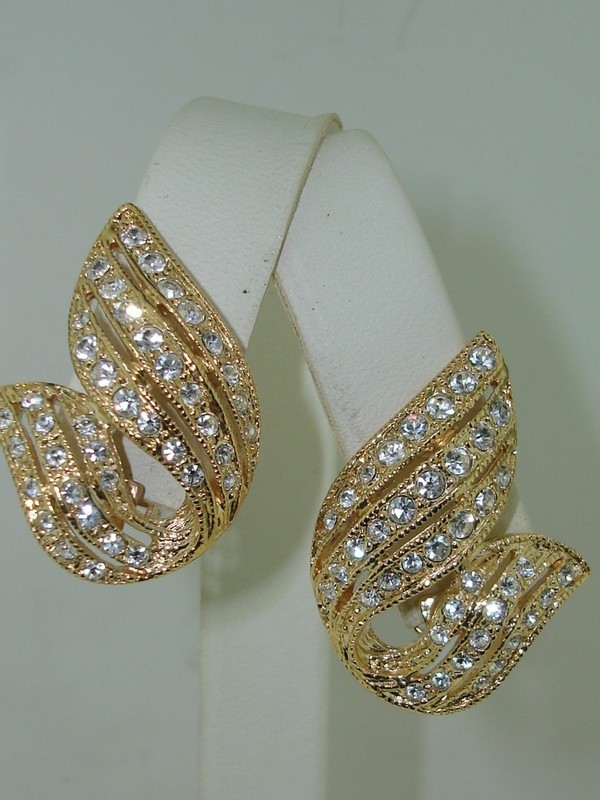 Vintage 1960s-70s Roman gold rhinestone clip-on earrings