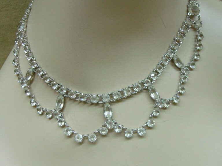 Vintage Art Deco gold-filled rhinestone necklace