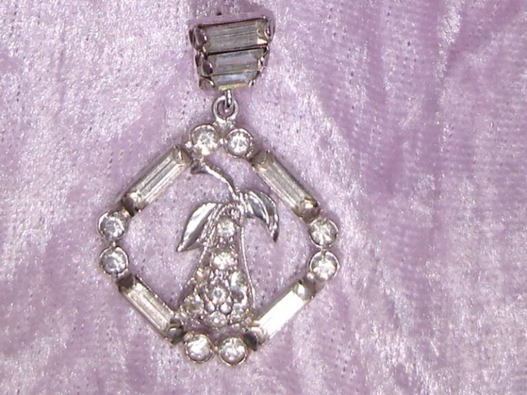 Vintage 1940s-50s vermeil sterling silver rhinestone pear-shaped pendant