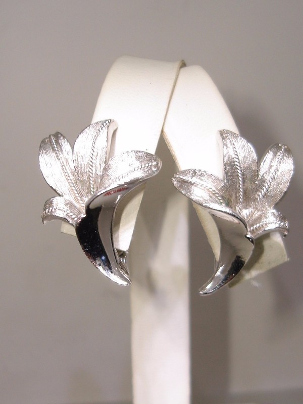 Vintage 1960s Coro silver lily clip-on earrings