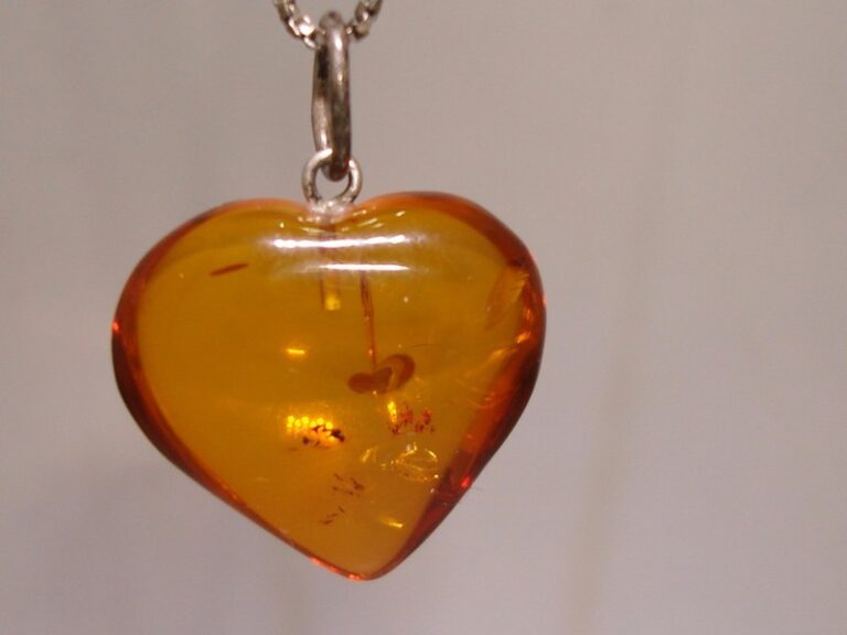 Vintage Sterling Silver Baltic Amber Heart Pendant Necklace