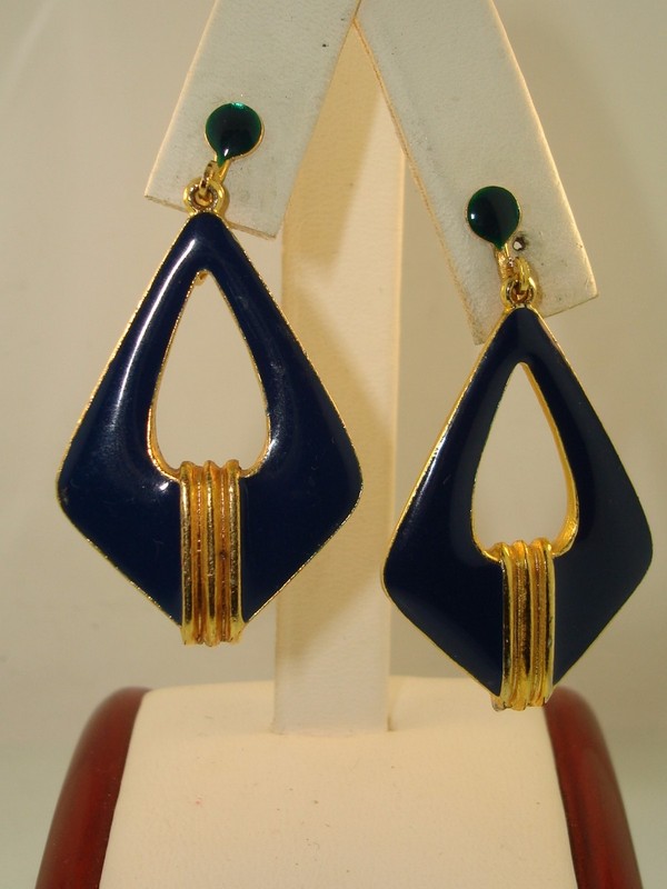 Vintage 1980s ART gold tone and blue enamel dangle clip earrings