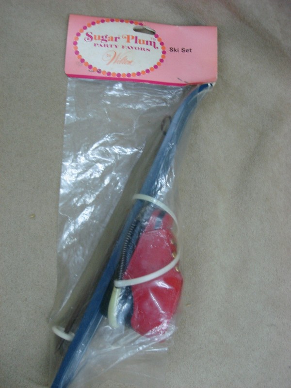 Vintage 1970s Wilton Sugar Plum Ski Cake Topper Set